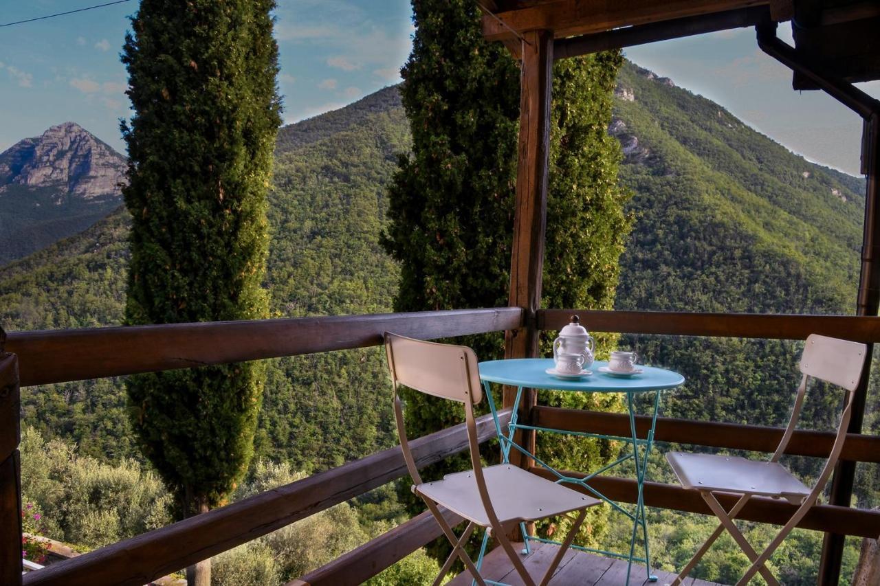 Agriturismo Nonnamelia Nasino ภายนอก รูปภาพ