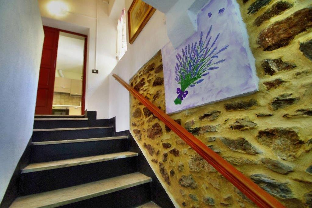 Agriturismo Nonnamelia Nasino ภายนอก รูปภาพ