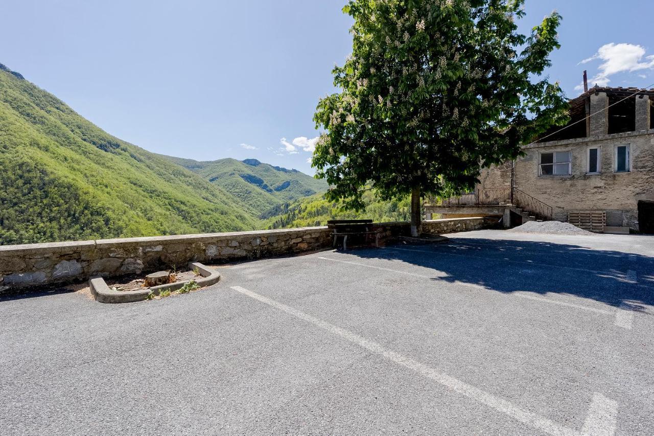 Agriturismo Nonnamelia Nasino ภายนอก รูปภาพ